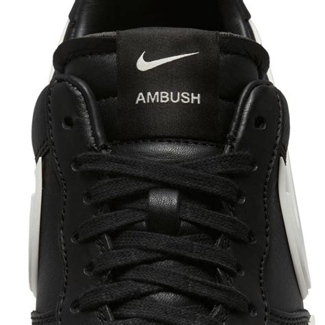 NIKE – Creme321