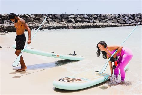 Oahu Clase De SUP Yoga Y Paddle En La Costa Sur GetYourGuide