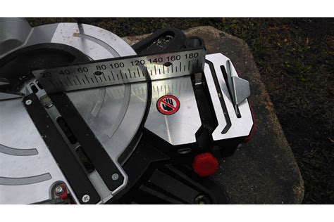 Торцовочная пила Metabo KS 216 M Lasercut 619216000 - выгодная цена ...