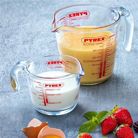 Pyrex 025l Measuring Jug Wilko