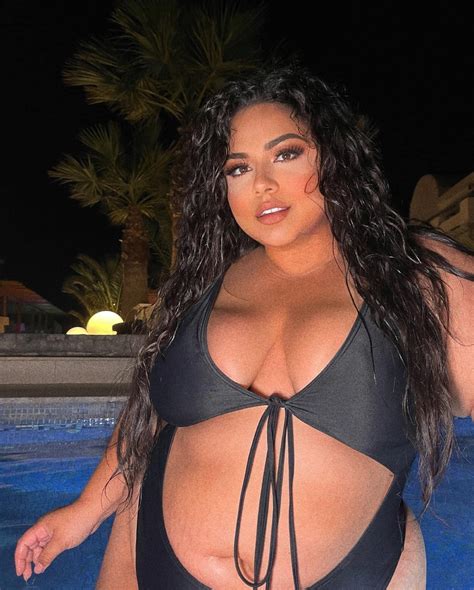 Beautifully Big - Diana Sirokai