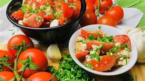 Kr Ftiger Tomaten Gurken Paprika Salat Mit Schafsk Se Enjoy The Smile