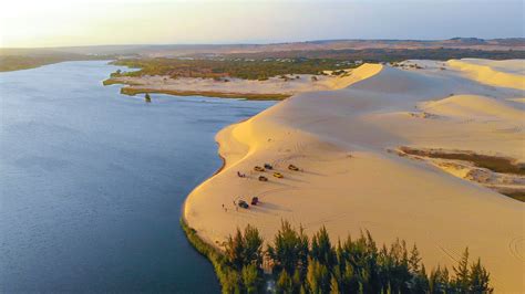 White Sands Large Lakes And Lotus Flowers The Beauty Of Bau Trang