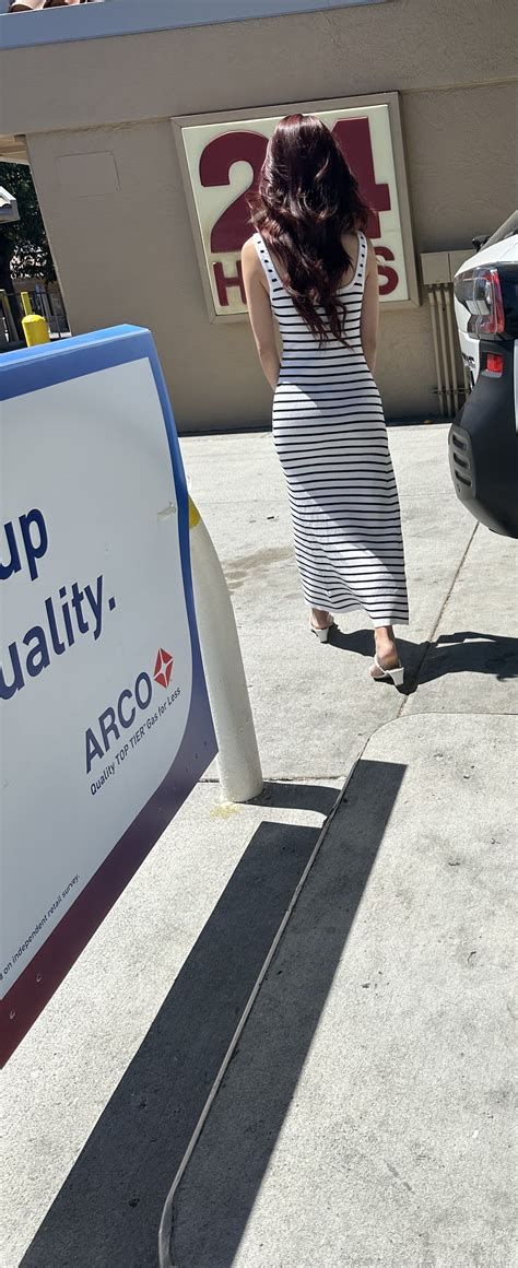 Can See The Imprint Of Them Cheeks Asian Tight Lil Spinner In Tight Dress OC Ass Forum