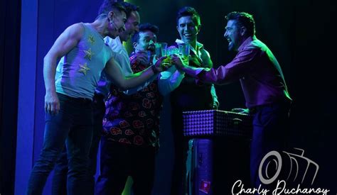 La Chica Del Bikini Azul Review El Aquelarre