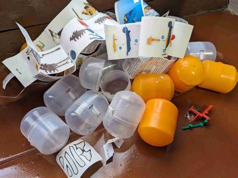 Hot Wheels Kinder Eggs From Spain The Hobbydb Blog