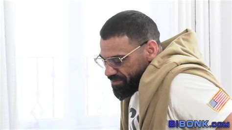 Horny Bi Dude Sucking Dick