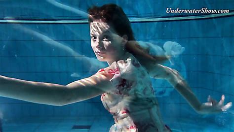 Underwater Show HD Porn Videos On XCafe Page 3