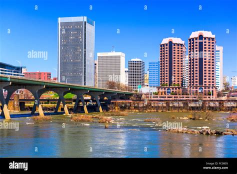 Richmond, Virginia, USA downtown skyline on the James River Stock Photo