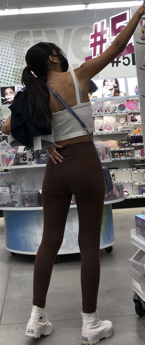 Slim Latina In Light Brown Leggings Spandex Leggings Yoga Pants Forum