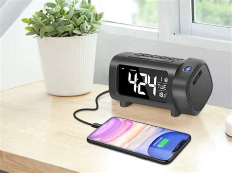 Liorque Projection Alarm Clock For Bedroom With Fm Radio 180