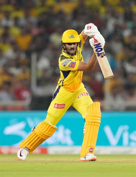 reasons  ruturaj gaikwad   good choice  csk skipper