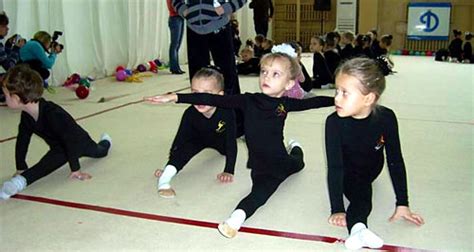 Судейство на соревнованиях по художественной гимнастике