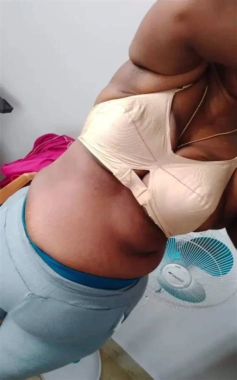 Desi Aunty 3 Nude Pics XHamster