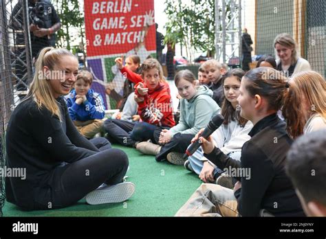 Steffi Graf Bikini Hi Res Stock Photography And Images Alamy