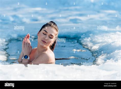 Snow Bikini Woman Hi Res Stock Photography And Images Alamy