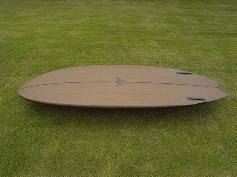 波情報 湘南 バサルト巻きのFX FISH サーフボードクオリティーハードコア Quality Hardcore Distributions