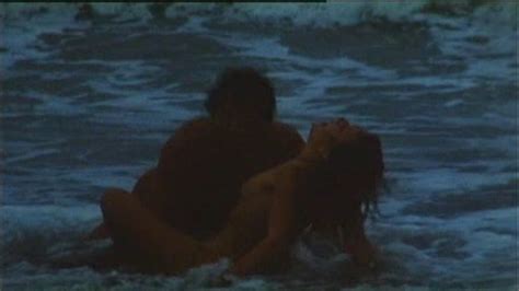 Naked Hélène Shirley in Ein lasterhafter Sommer