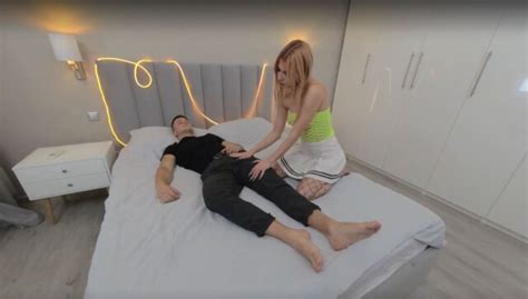 18y O Jerry Moore Fucked By Rick Mercier VR Porn Video VRPorn