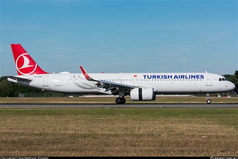 TC LSA Turkish Airlines Airbus A321 271NX Photo By Niclas Rebbelmund