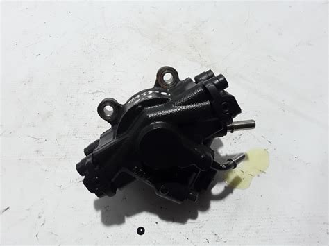 Used RENAULT Master Fuel pump 167008683R