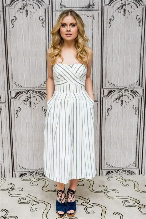 50 Hot And Sexy Photos Of Rose McIver 12thBlog