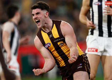 Red-hot Hawks crush slumping Pies to close in on finals