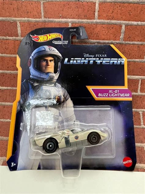 2022 Disney Pixar S Lightyear Hot Wheels Character Car XL 01 Buzz