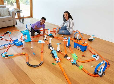 SET DE JUEGO HOT WHEELS CAJA DE ACROBACIAS MULTI LOOP