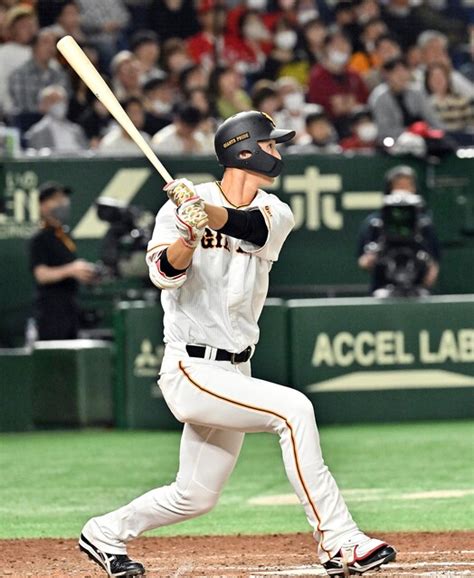 巨人・秋広優人が待望のプロ初本塁打「素直に打ててとても嬉しい」 2023年4月29日掲載 ライブドアニュース