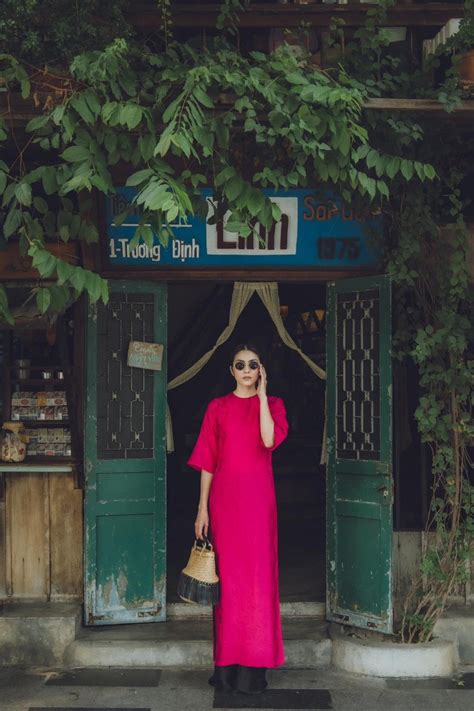 Hot girl Hà Thành làm dâu nhà tỷ phú lộ diện sau sinh Diện đồ kín bưng giấu dáng vẫn sang bất chấp