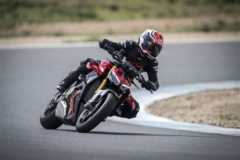 Ducati Streetfighter V La Naked Pi Estrema Mai Costruita Anteprima Prova E Foto