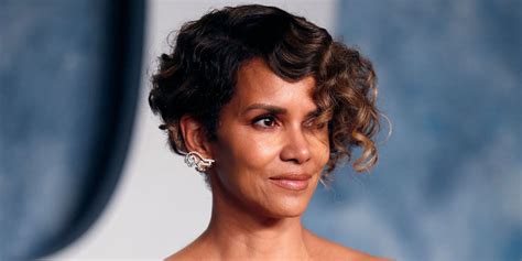 Hüllenlos Halle Berry Spaltet Mit Nacktbild Das Netz Heuteat