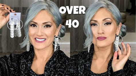 Best Makeup For Gray Hair And Blue Eyes | Makeupview.co