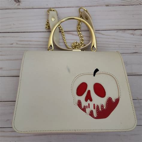 Loungefly Poison Apple Evil Queen Clasp Crossbody Pur Gem