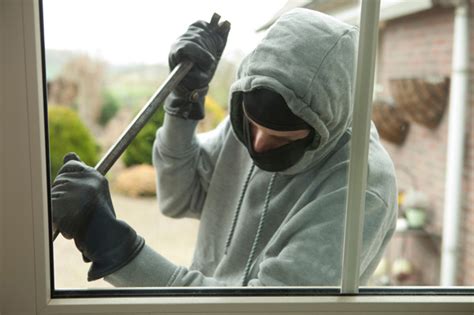 The 10 Most Common Types Of Homes Thieves Target