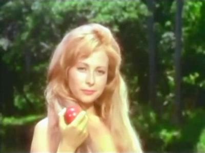 Naked Fanny Cano In Como Pescar Marido