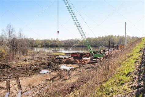 Trabajos preparatorios para la construcción Inicio de la construcción