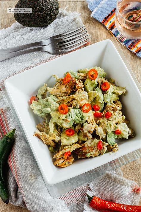 Ensalada de pollo y aguacate Receta fácil saludable