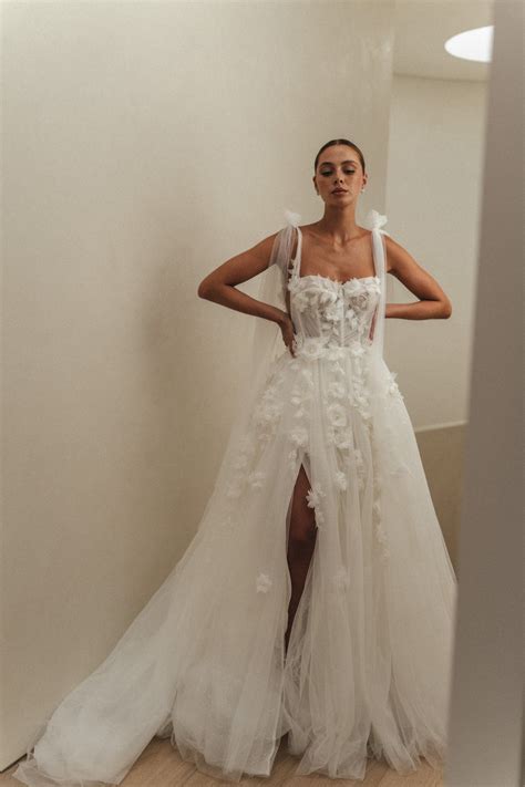 Everly Bridal | VANCOUVER BRIDAL BOUTIQUE FOR THE MODERN BRIDE