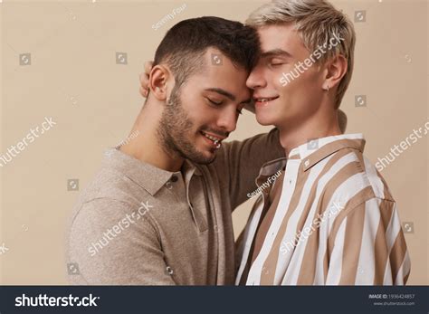 29 712 Two Gay Men Images Stock Photos Vectors Shutterstock