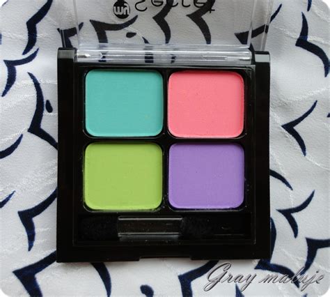 Gray Maluje Wiosenne Paletki Cieni My Secret Shake Colors Oraz Revolt Against The Nude