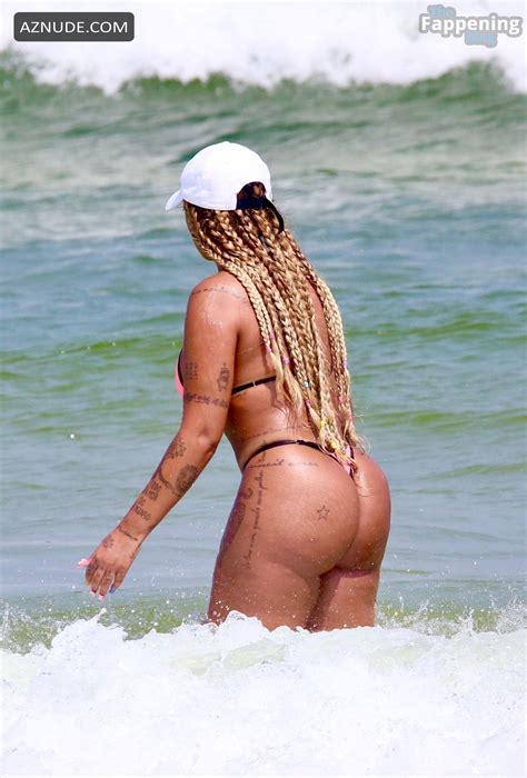 Rafaella Santos Sexy And Sizzling Shows Off Her Voluptuous Body Wearing A Hot Pink At Barra Da