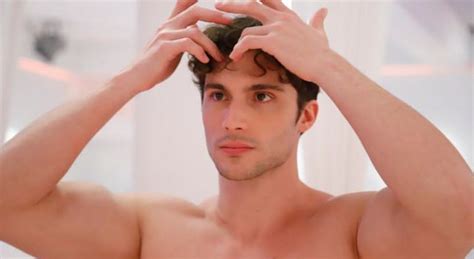 Grande Fratello momento hot tra Vittorio e Federico è successo nella sauna davanti a Greta