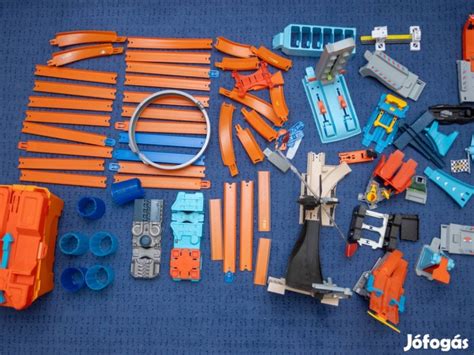 Hot Wheels J T Kszentek Egyben Hajd B Sz Rm Ny Kisaut K J Fog S