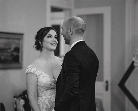 Critics praise amelia carr for her bold and unexpected new novel 38