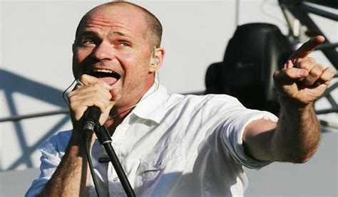 Tragically Hip To Tour Despite Lead Singer´s Terminal Cancer