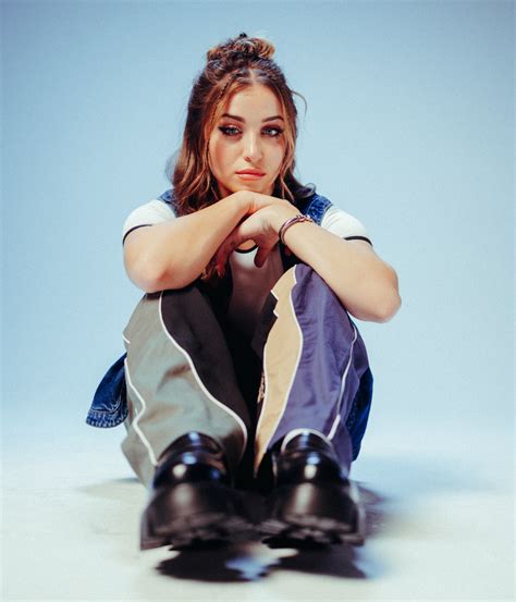 Rising Pop Star Rachel Grae Releases Emotional Video For Single “Right