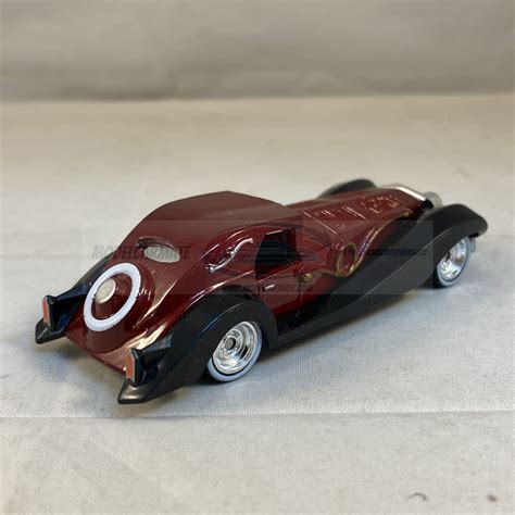 Hot Wheels Premium Disney Cruella De Vil Modelcarmate