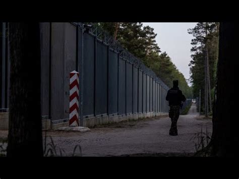 Польша и Россия наращивают военное присутствие на границах - YouTube